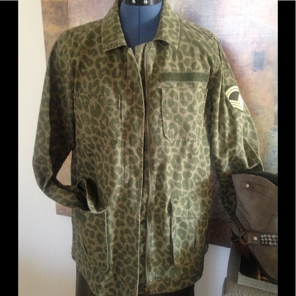 🌟Abound Camo Leopard Print Jacket - Picture 1 of 5